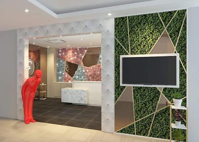 S Hotel